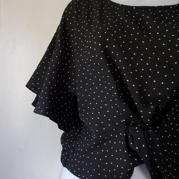 Tops - Picture 2 of 8